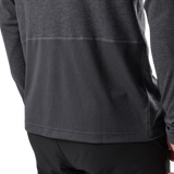 Close-up of the fabric on the lower back of the 5.11 Tactical PT-R Charge Long Sleeve 2.0 in Black Heather